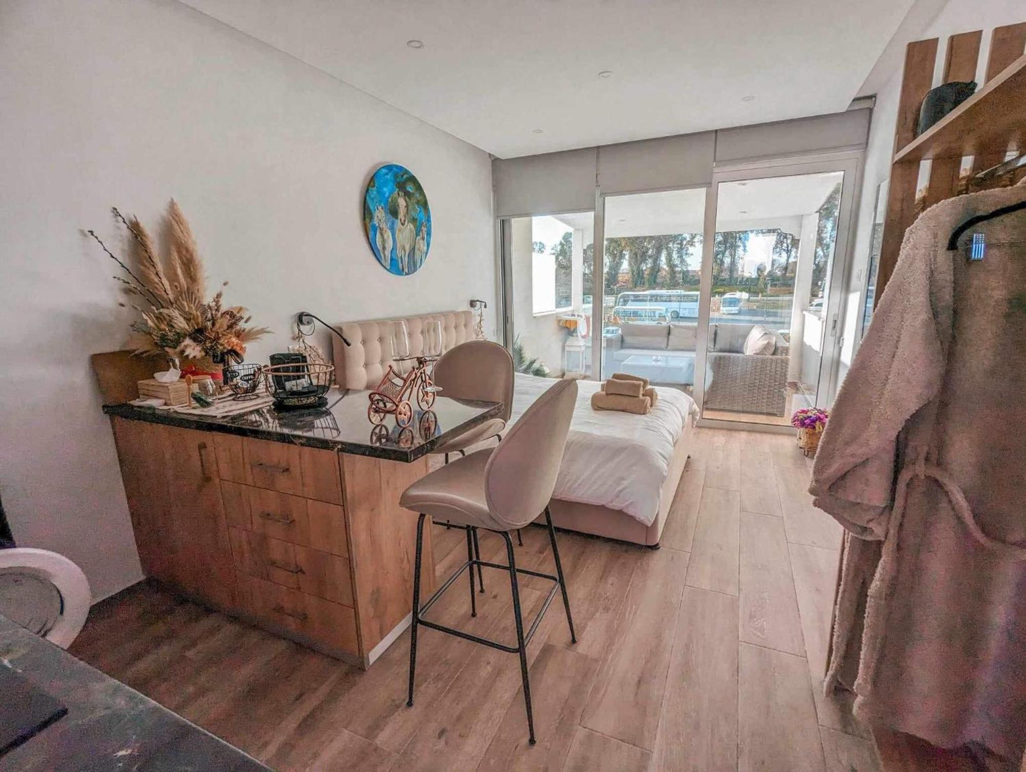 Ferienwohnung Bohemian Rhapsody Paphos Exterior foto